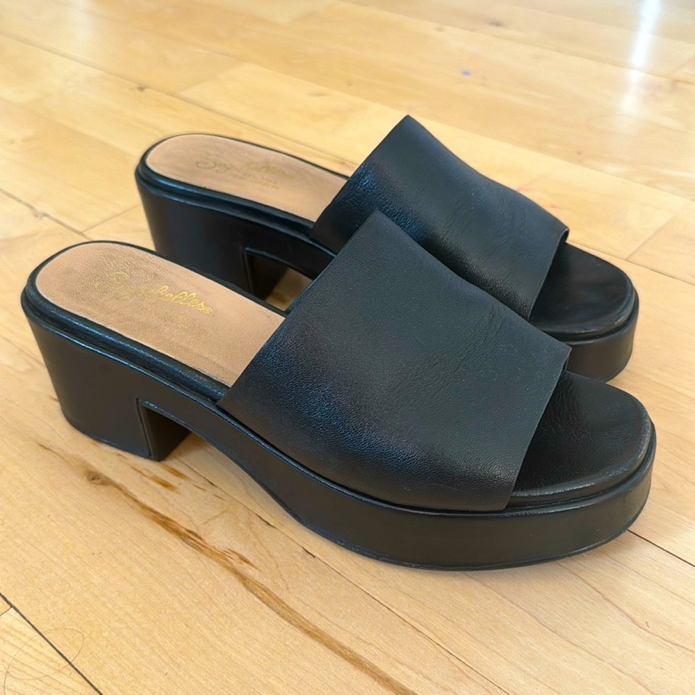 Seychelles Black Sandal low heel